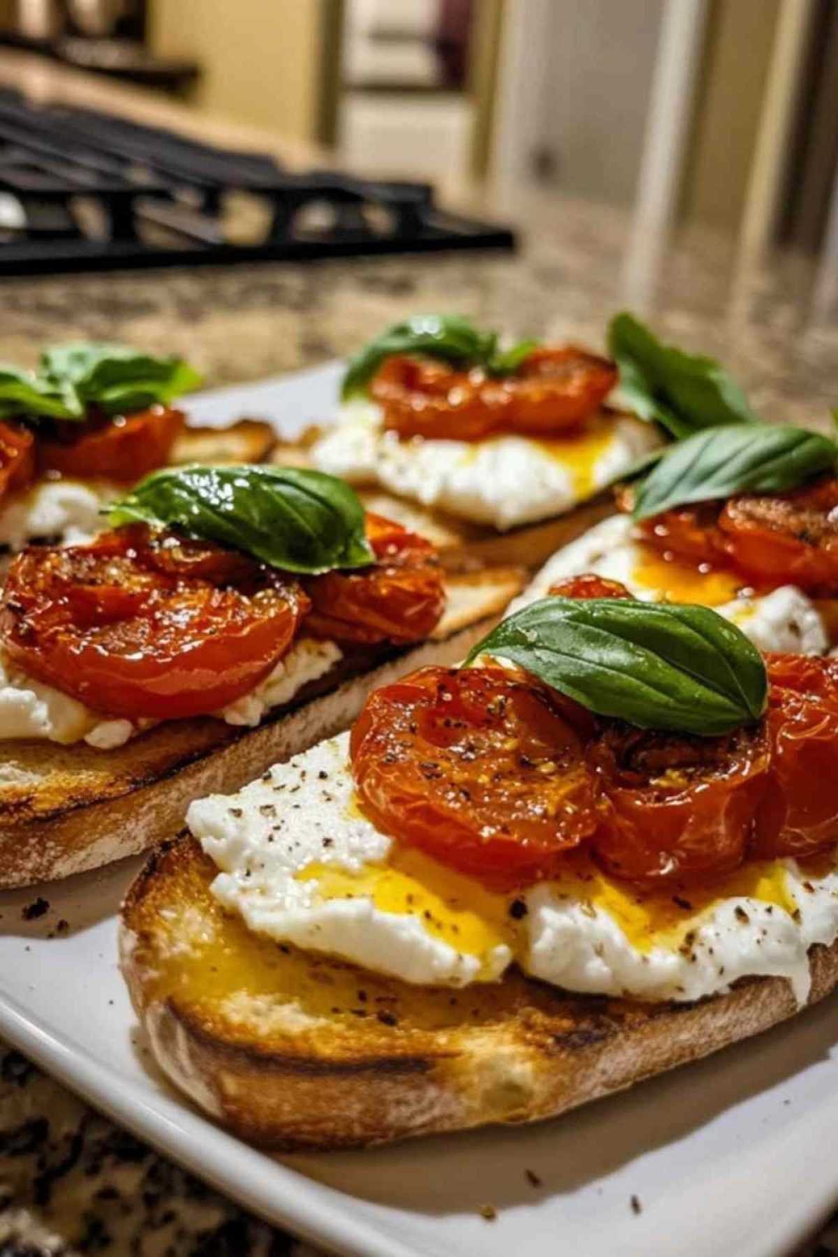Étapes de préparation des bruschettas aux tomates confites