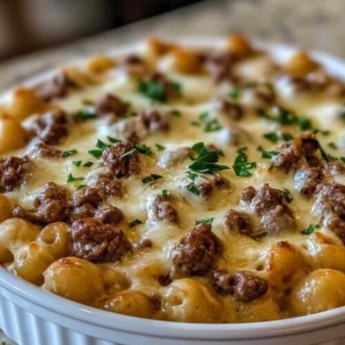 Préparation de la sauce crémeuse au bœuf pour les coquillettes