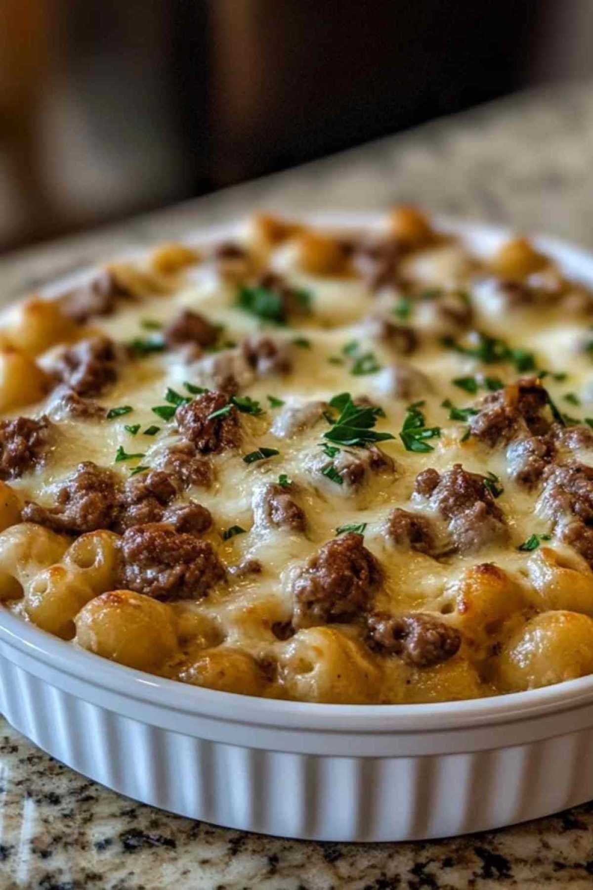 Préparation de la sauce crémeuse au bœuf pour les coquillettes