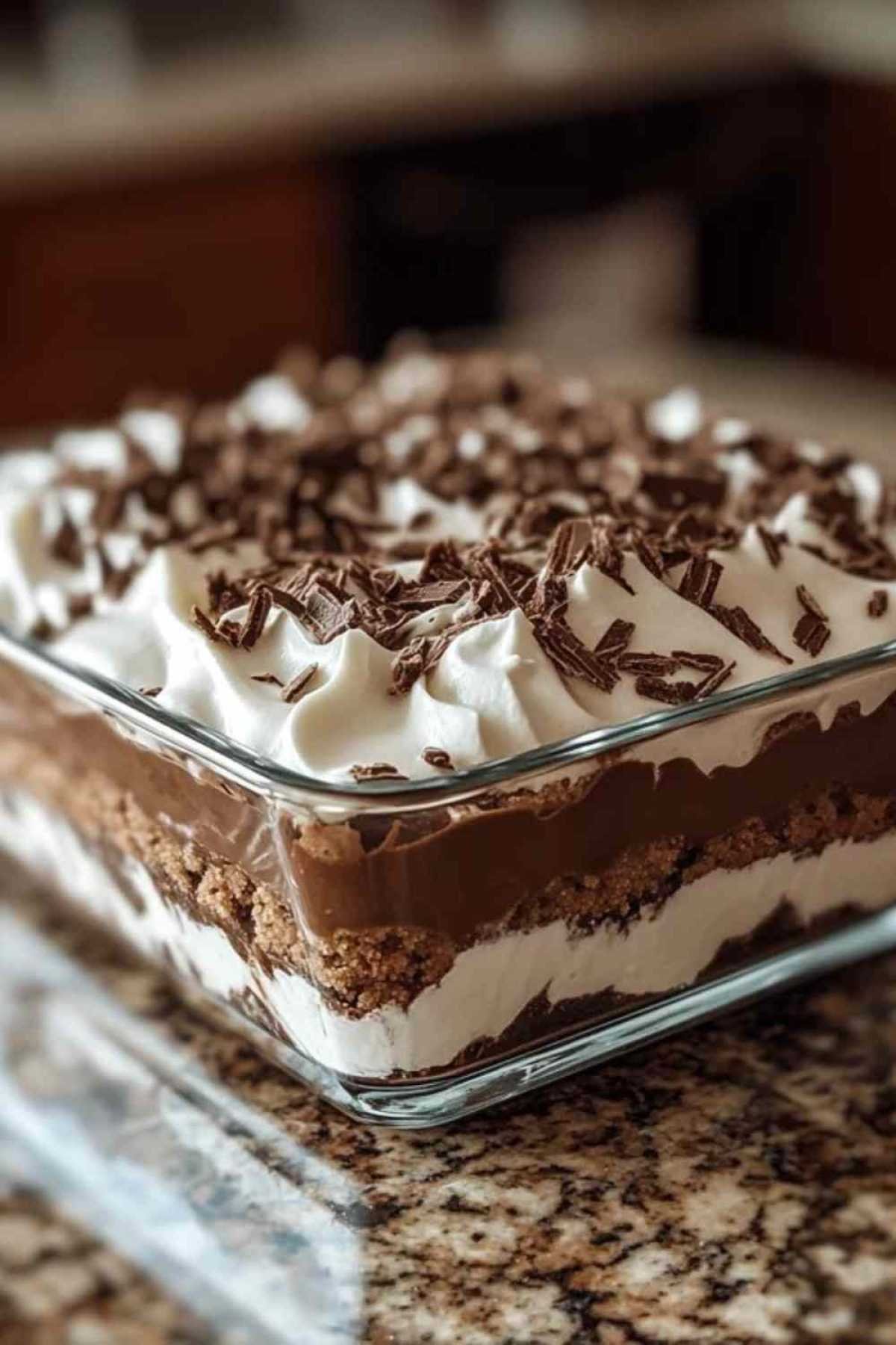 Préparation de la base d’Oreos pour lasagne au chocolat
