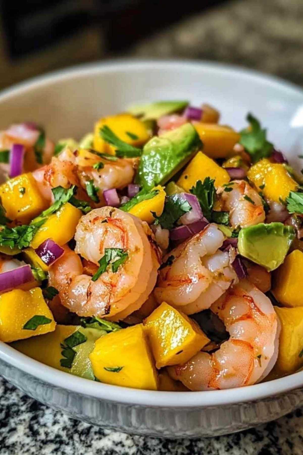 Verrines de tartare crevettes avocat mangue pour apéritif