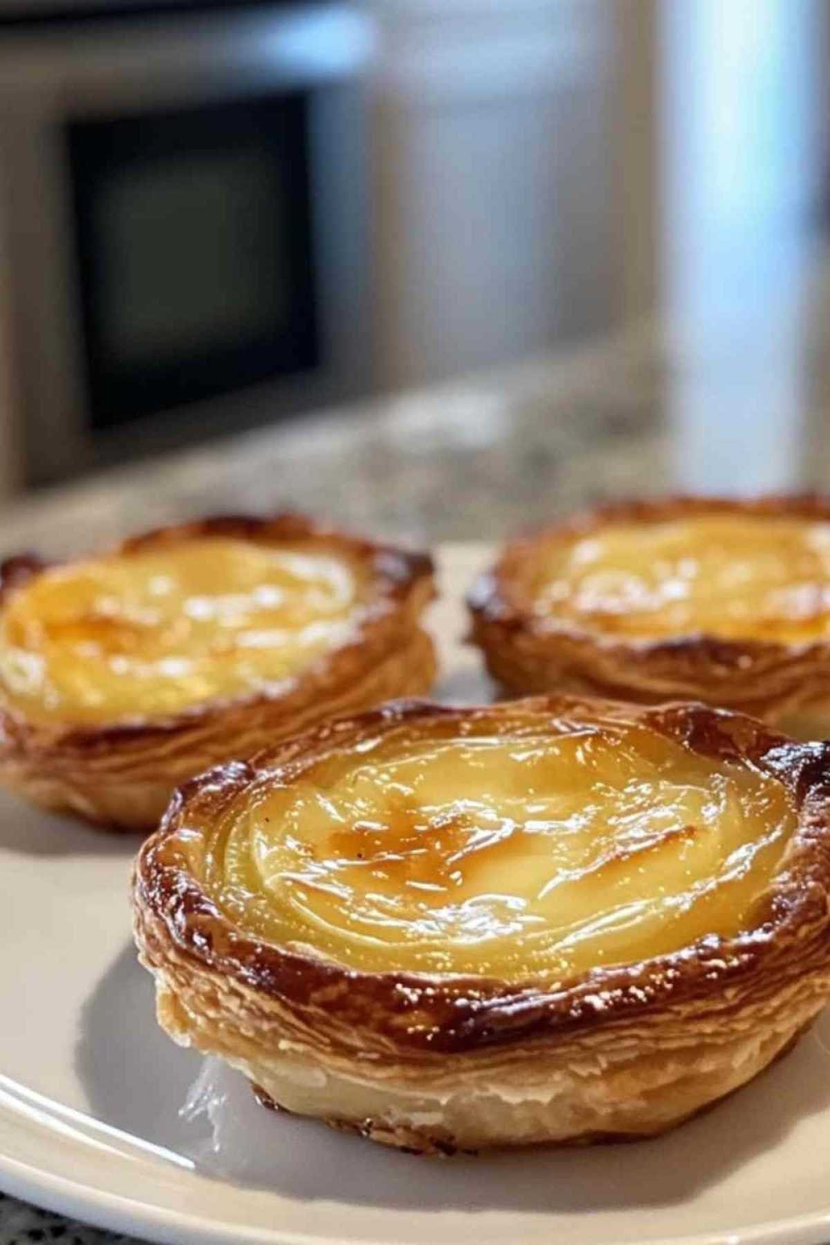 Préparation de la garniture aux poireaux et brie pour tartelettes